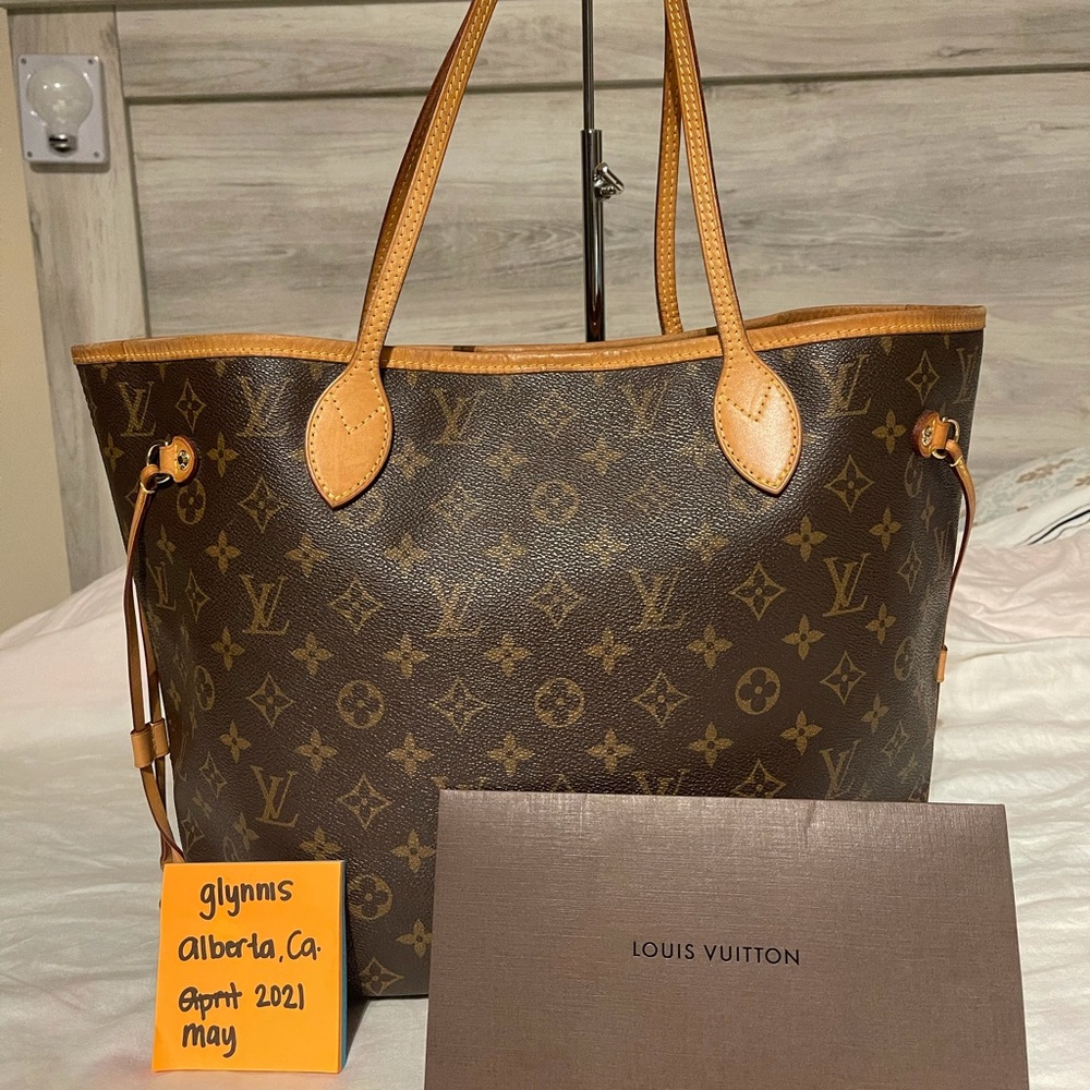 ❌SOLD❌ LV Neverfull Mono cherry MM